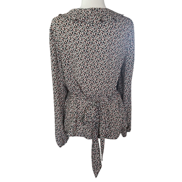 Max Studio Black and White Wrap Blouse with Ruffled Front and Long Sleeves - Picture 4 of 8